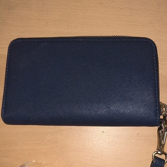 Michael Kors Wallet - Picture 5 of 6
